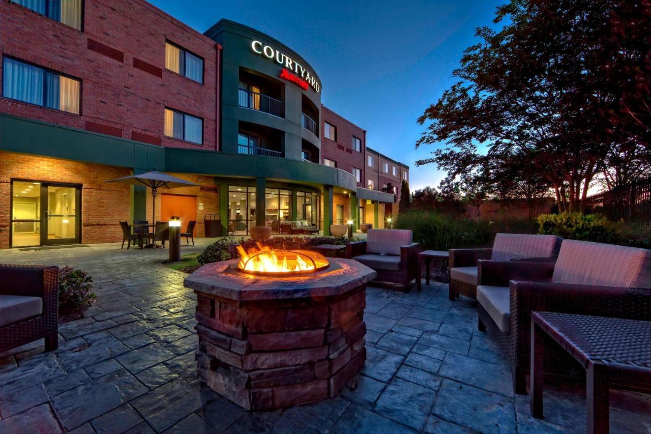 Готель Courtyard By Marriott Memphis Саутгейвен Екстер'єр фото